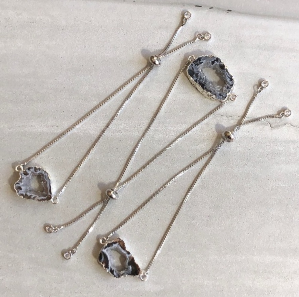 🎉SALE🎉HP🌟 Silver Crystal Geode Slice Bracelet